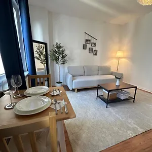 Apartment Luxury ,2 Room, Elite Location, 2 Lcd Tv